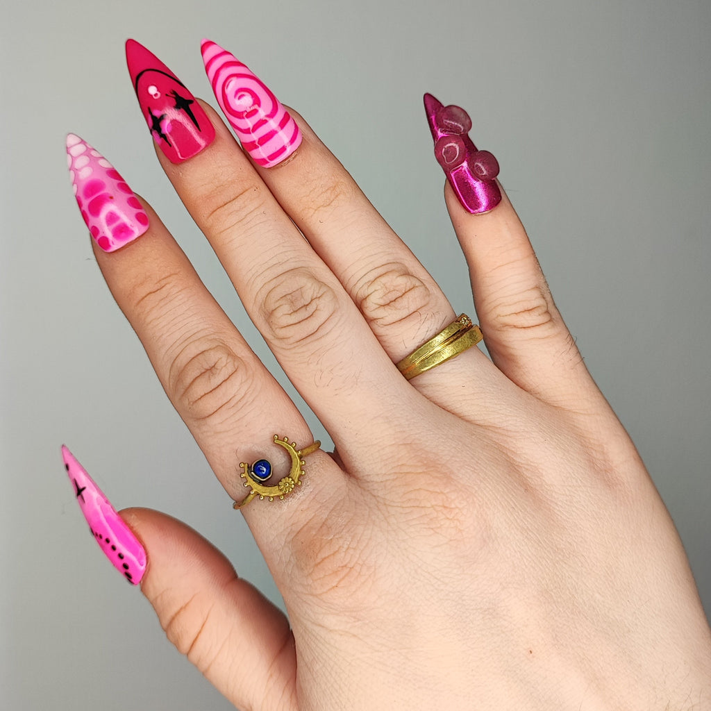 Press on nails - Clown