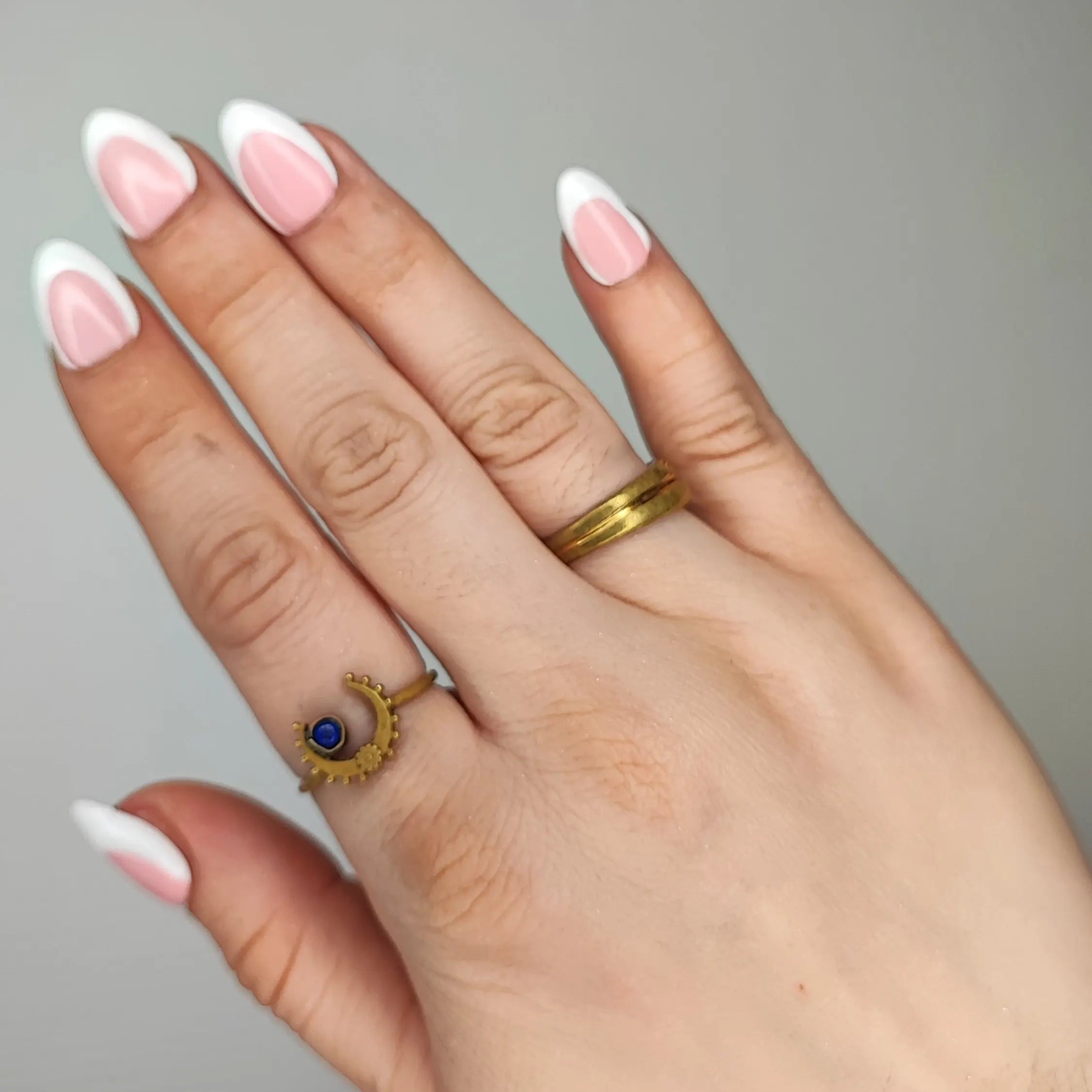 Press on nails - French Moonyx