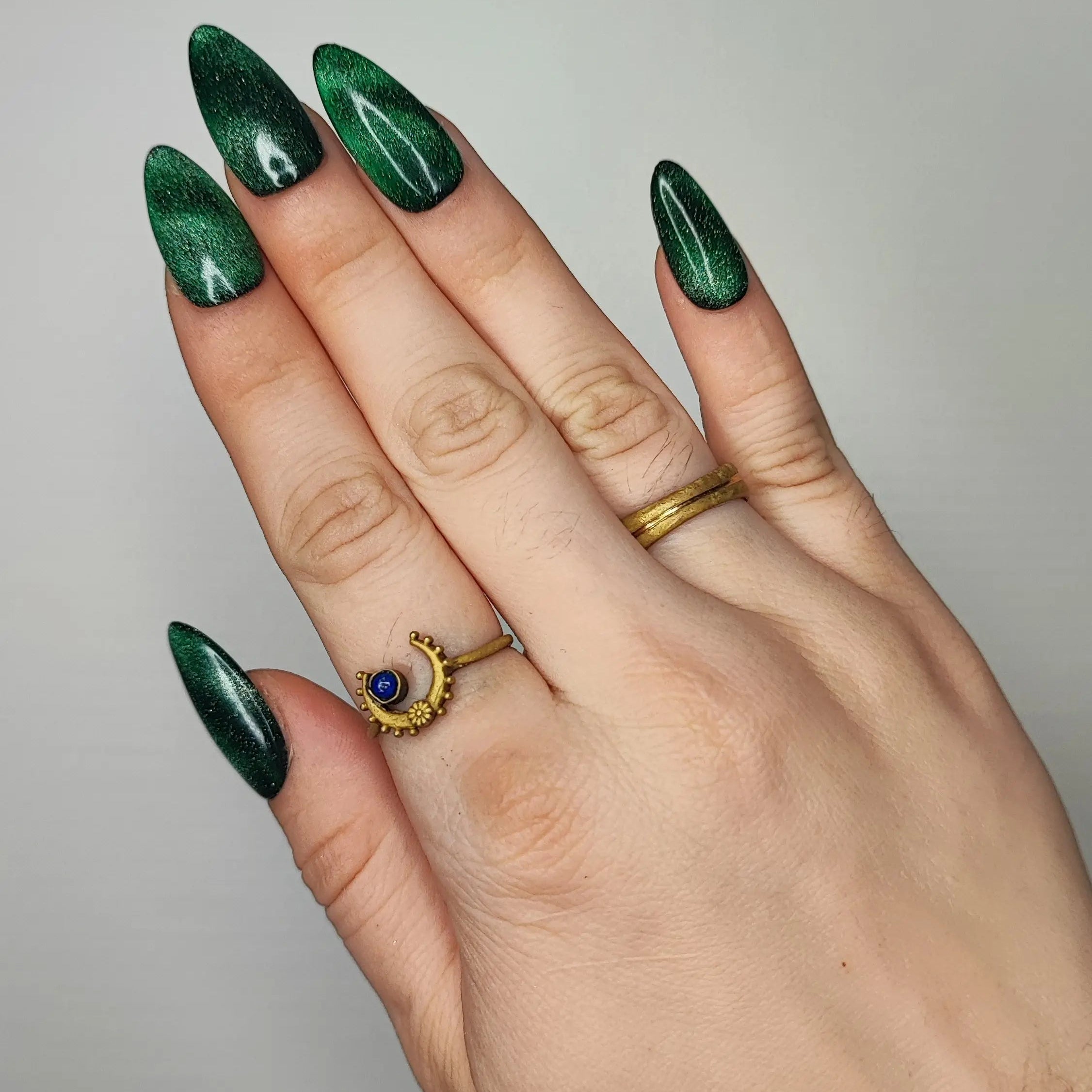 Press on nails - cat eye pickle Moonyx