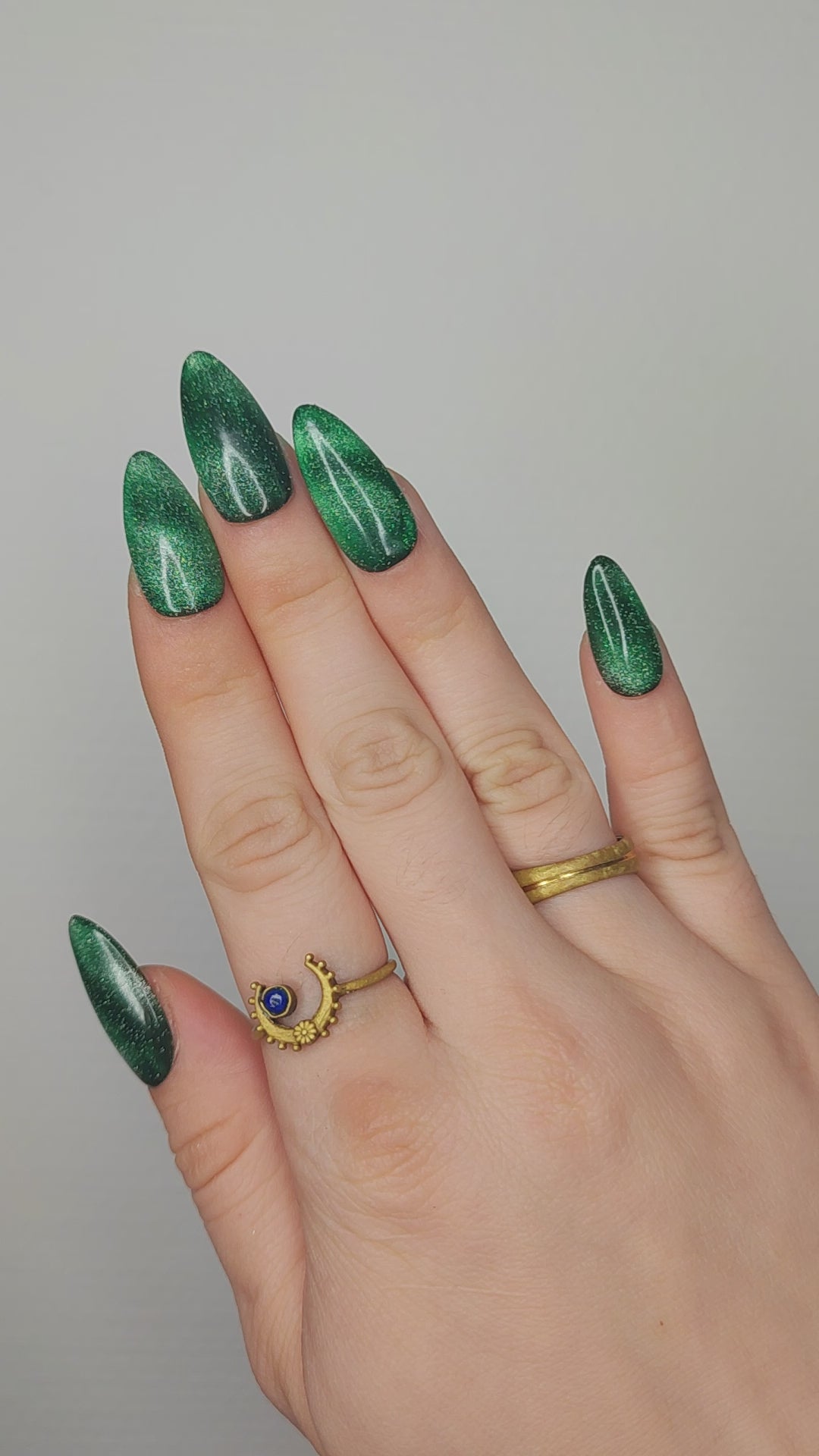 Press on nails - cat eye pickle